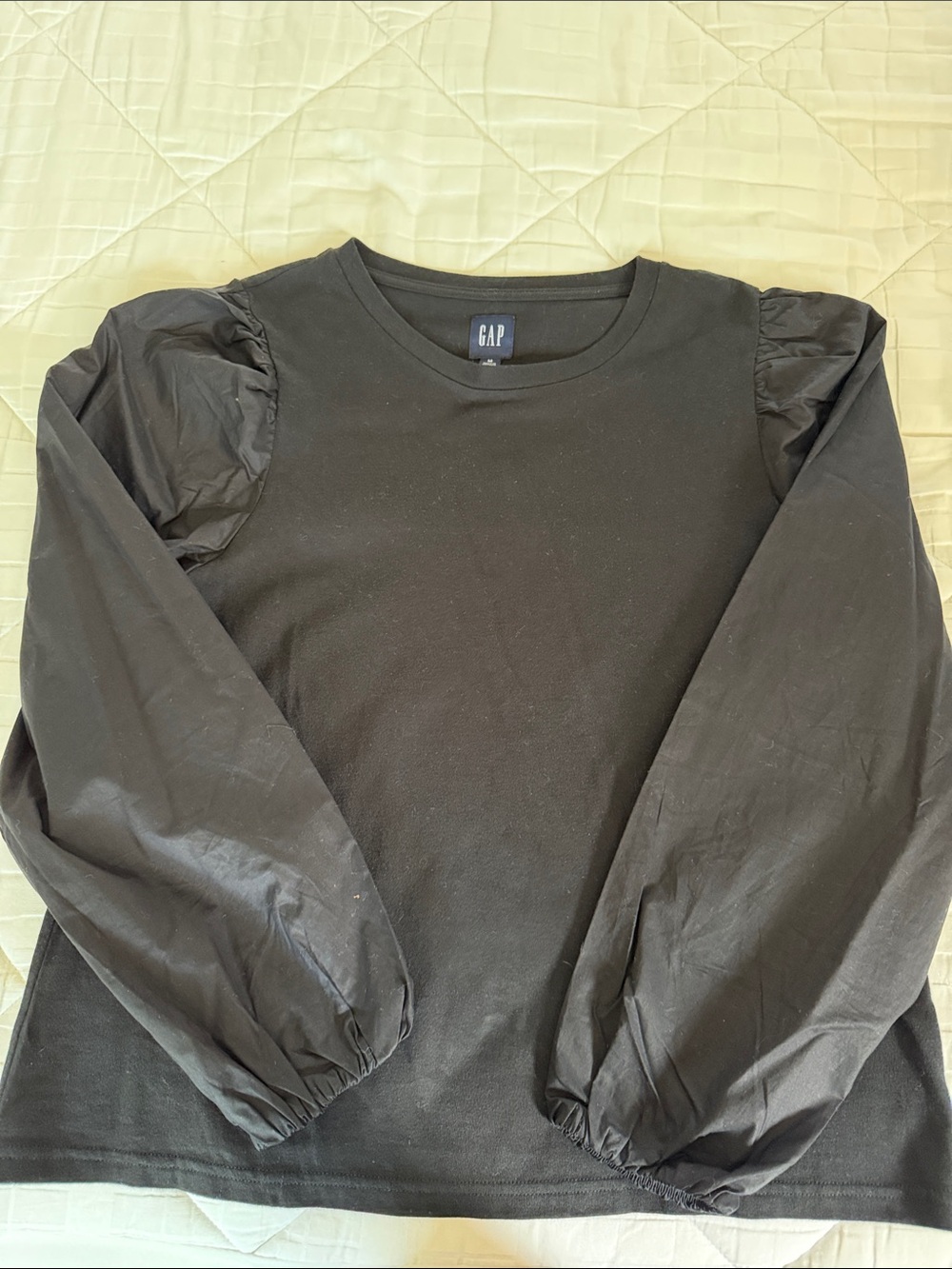 GAP Black Long-Sleeve Puff Sleeve Tee - GREAT CONDITION!!